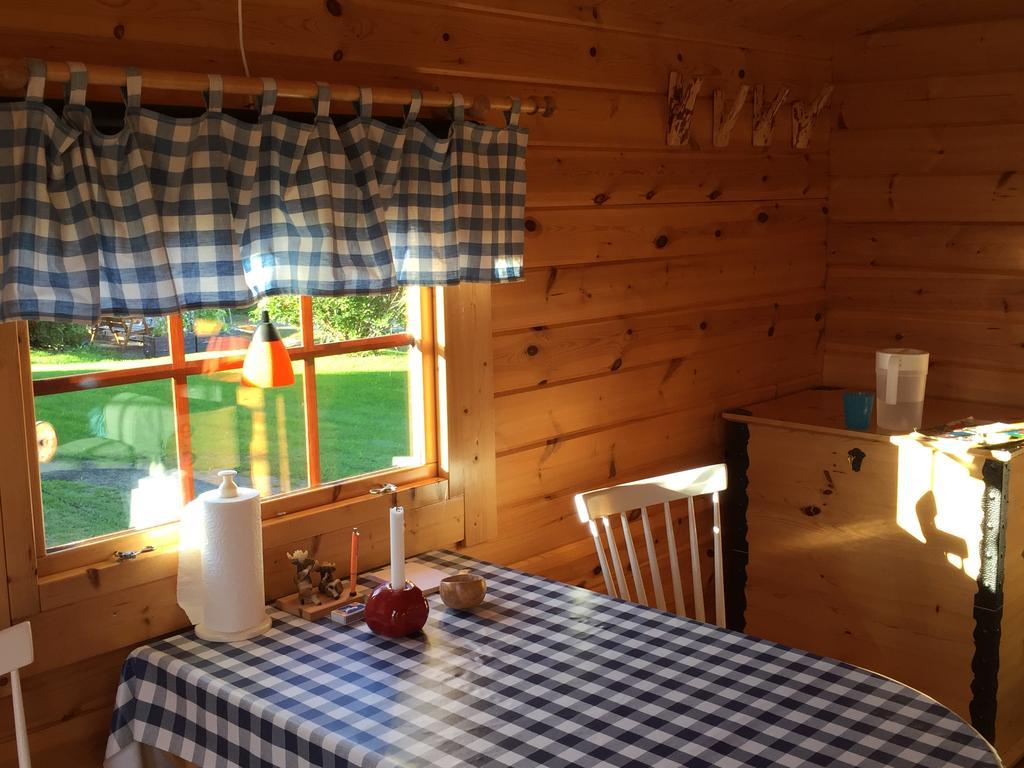 Stuga Vid Hedenaesets Stencafe Buitenkant foto