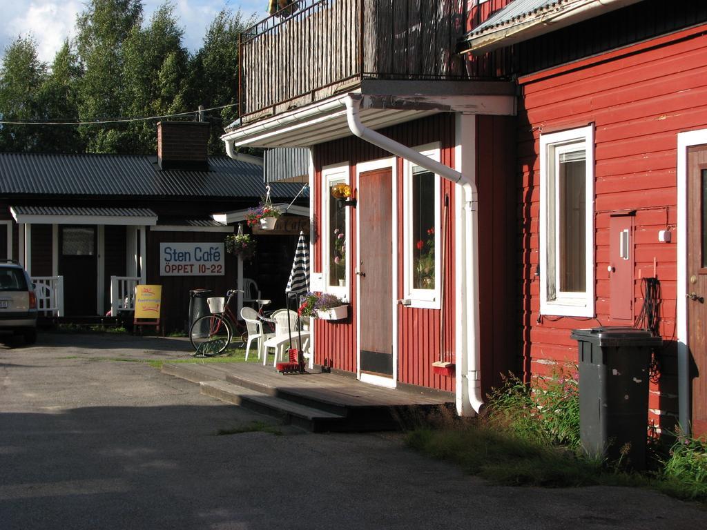 Stuga Vid Hedenaesets Stencafe Buitenkant foto